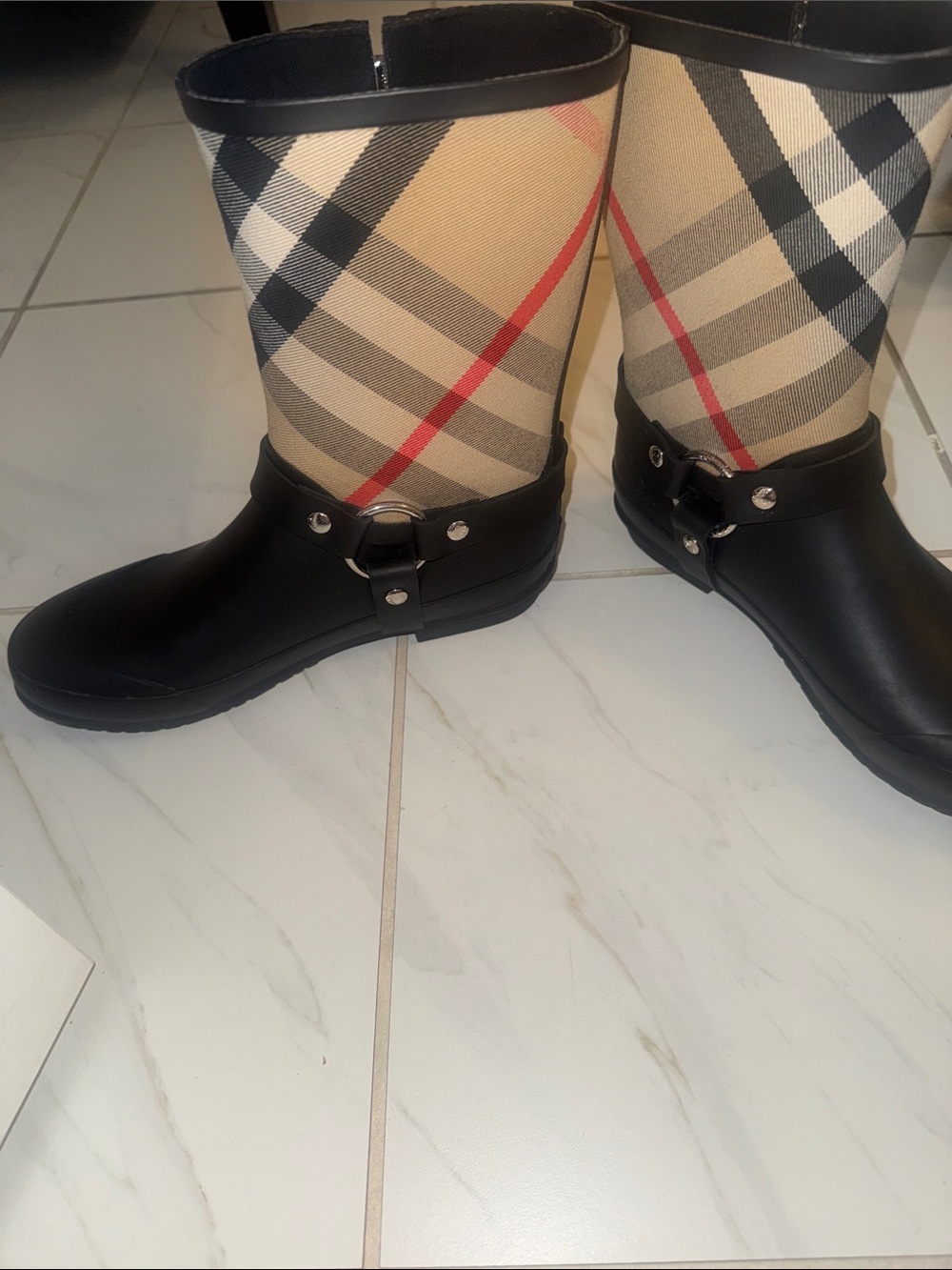Burberry Black Rubber Harness Rain Boots with Beige Nova Check Shaft - Picture 4 of 4